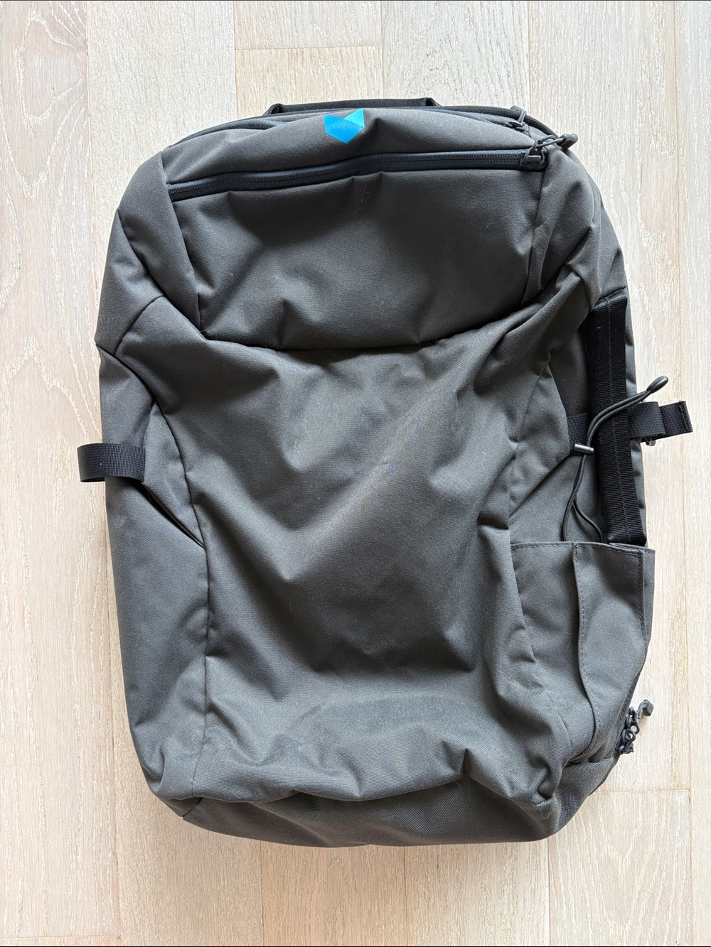 Minaal Carry-on 2.0 Backpack — Vancouver Grey — 35L — Excellent Condition